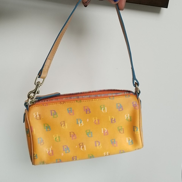 Dooney and Bourke Tangerine Signature Barrel Bag - Picture 4 of 5